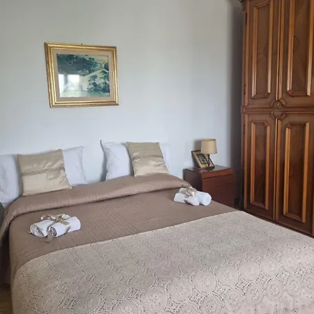 Eufemia Flat - Di Apartment